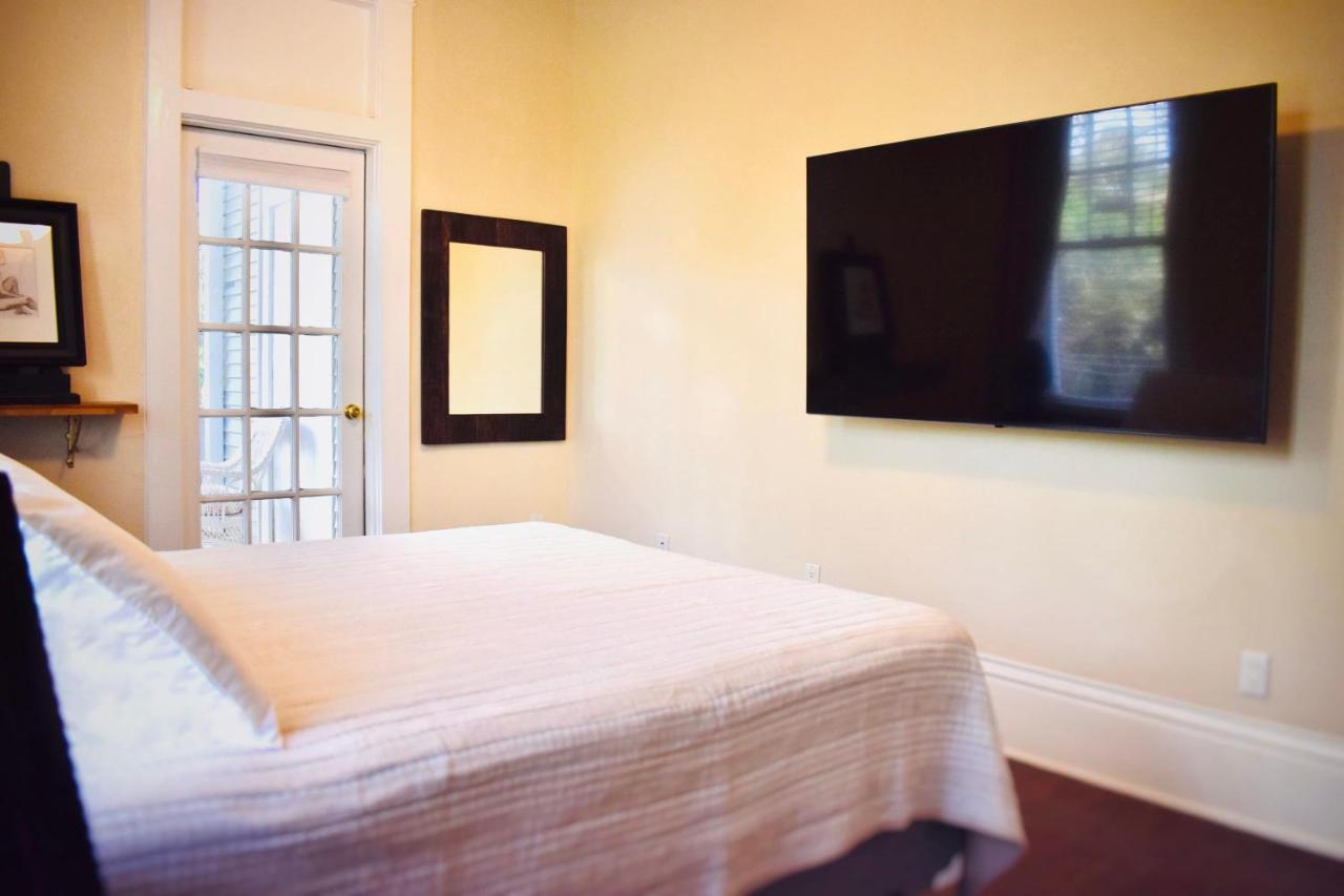 Greeley Gardens 2Nd Floor Efficiency With A View Apartment Houston Bagian luar foto